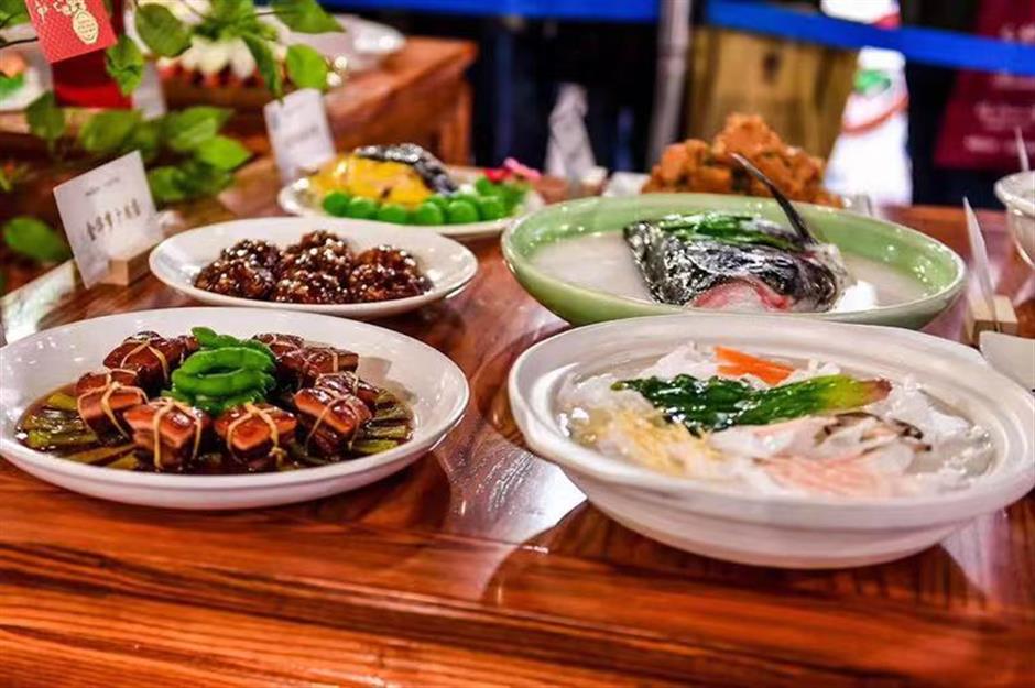 Zhejiang cultural heritage and tasty treats on show at free travel fair