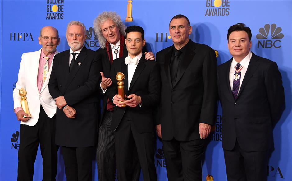 'Bohemian Rhapsody' rocks Golden Globes with surprise coda