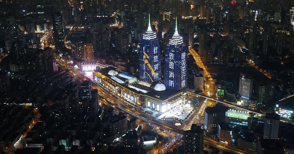 Mourning, training session held at local mall after Sichuan fire