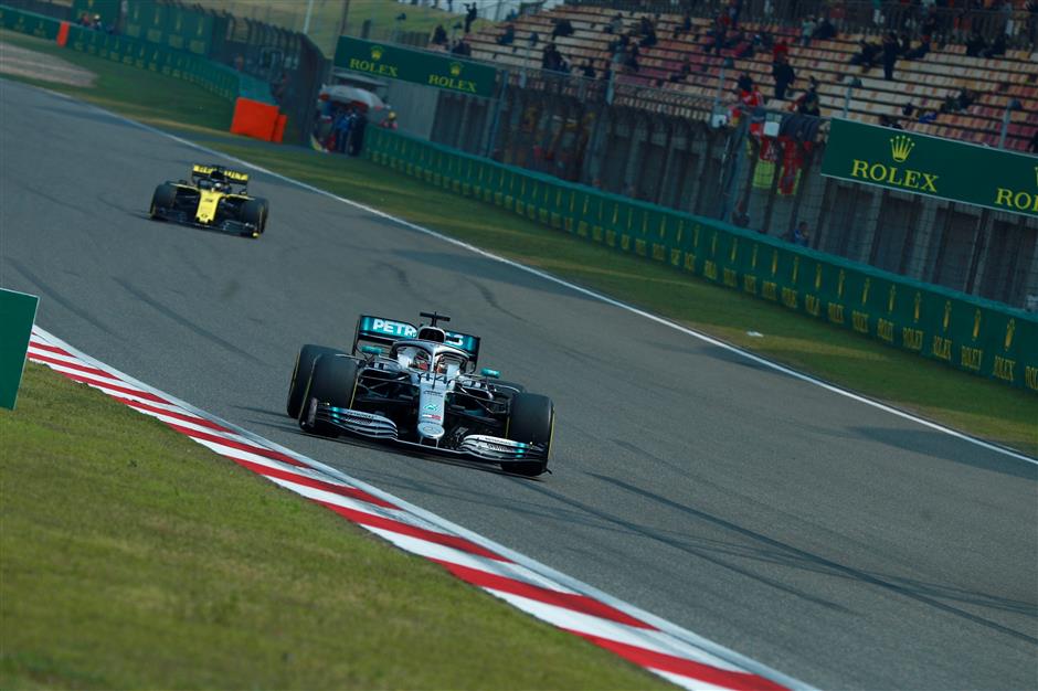 2019 Chinese Grand Prix: Bottas fastest in second practice