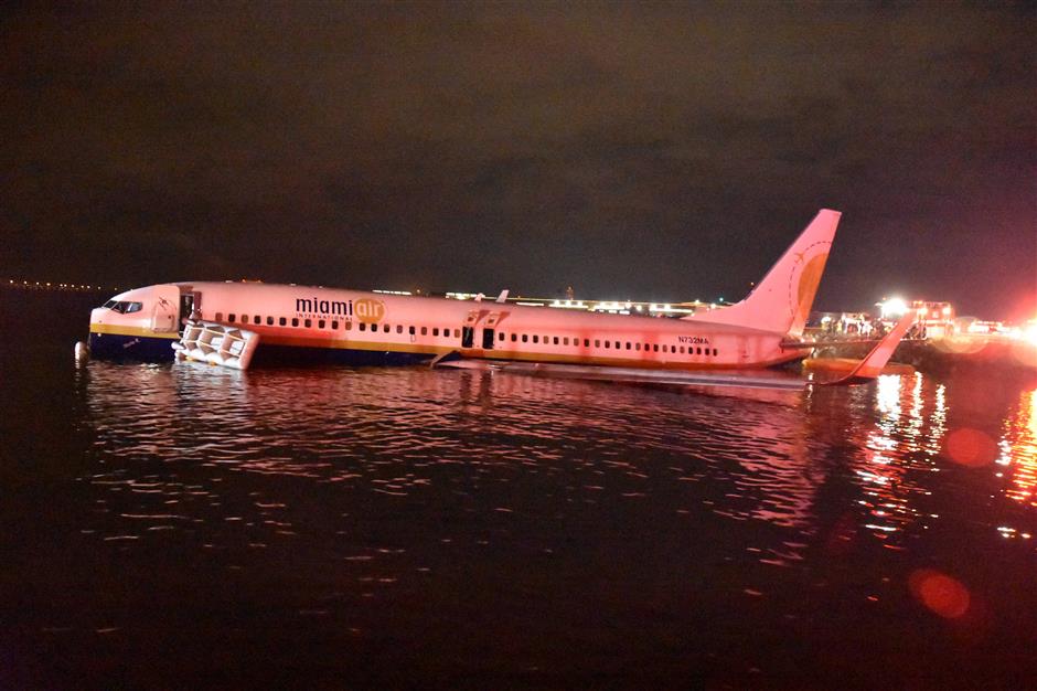 Thrust reverser 'not working' on Florida plane that crashed in river