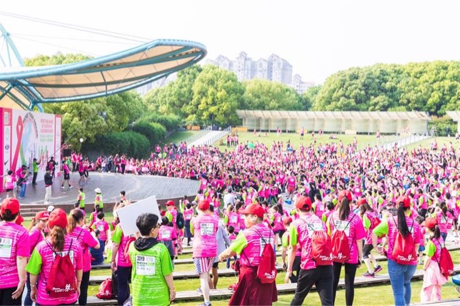 Expat families run to raise breast cancer awareness