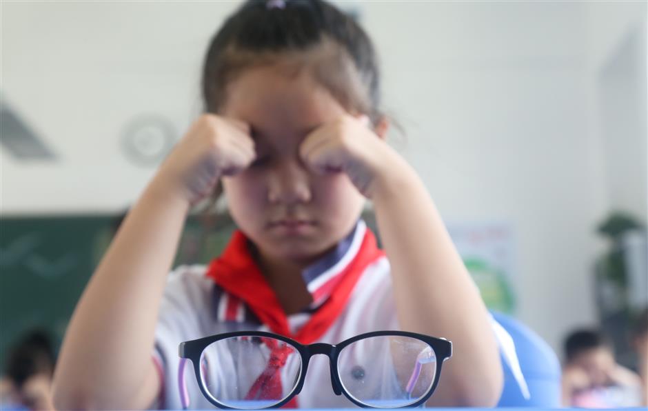 Fighting myopia and obesity among students