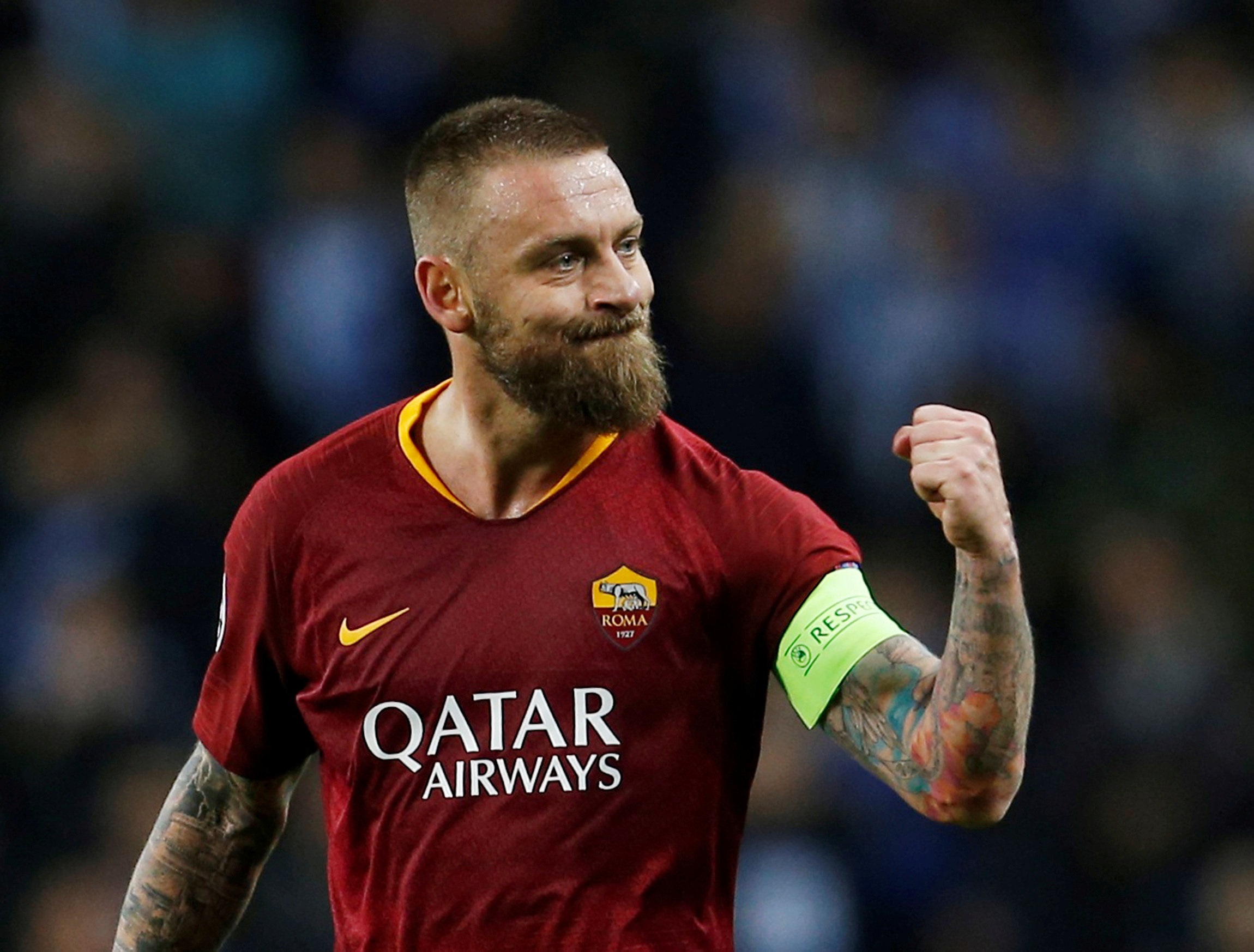 romas ucl push overshadowed by de rossi departure