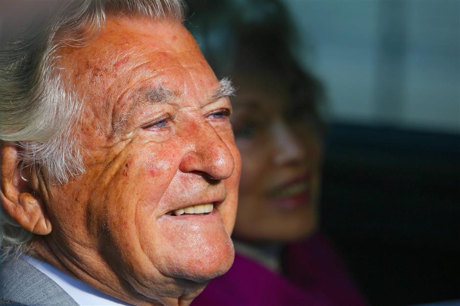 Former Australian PM Bob Hawke passes away aged 89