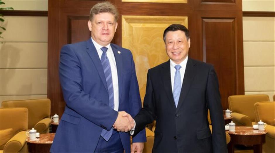 Mayor Ying meets Russian, Australian officials