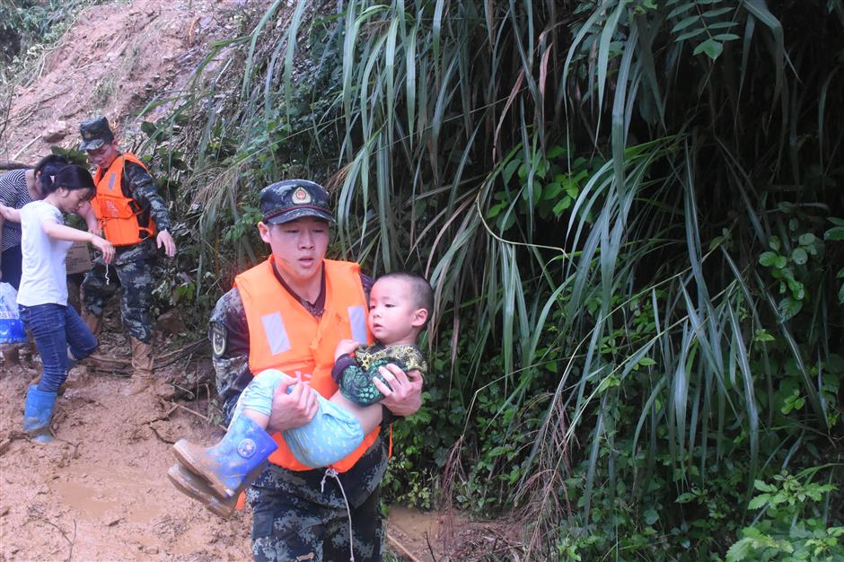 6 dead, 1 missing as hail, floods hit east China