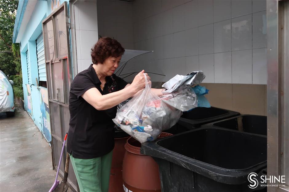 Shanghai implements green garbage rules from today