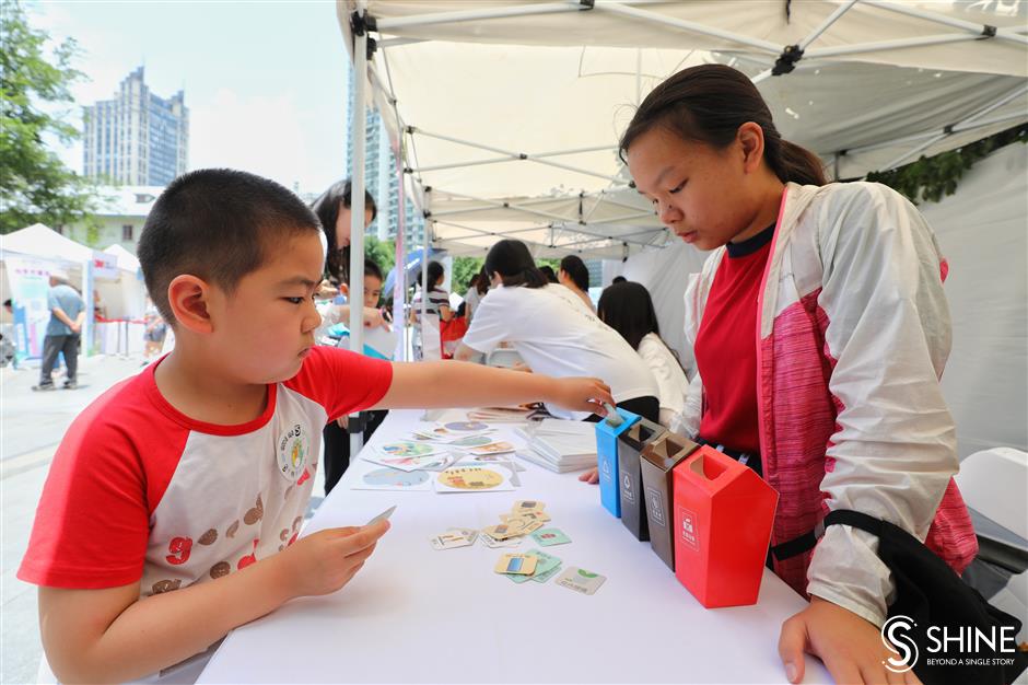 Sustainable community market marks Shanghai Daily's 20th anniversary