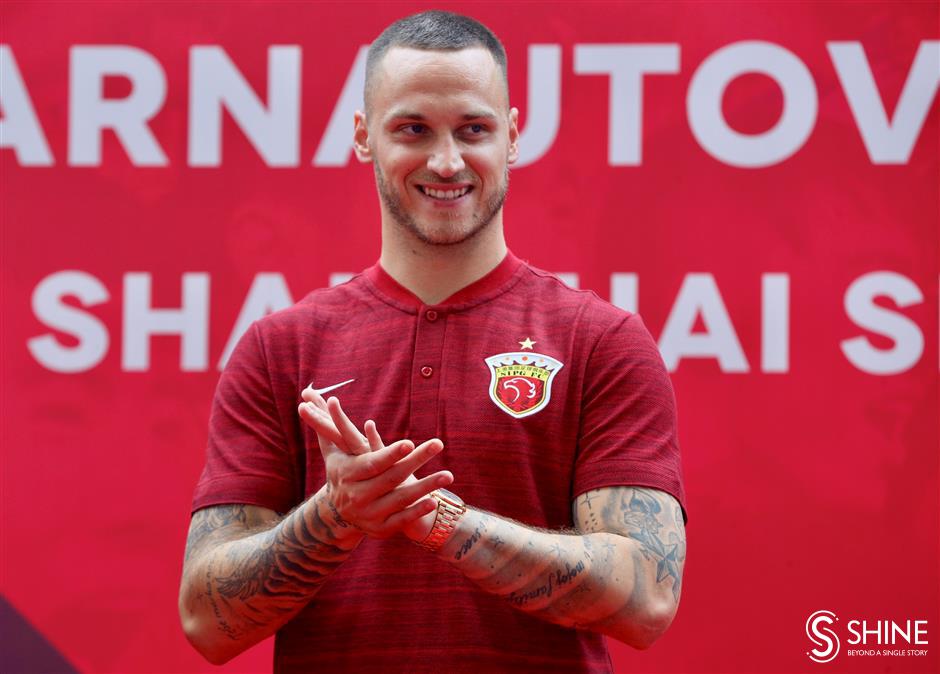 Ecstatic SIPG fans welcome Arnautovic