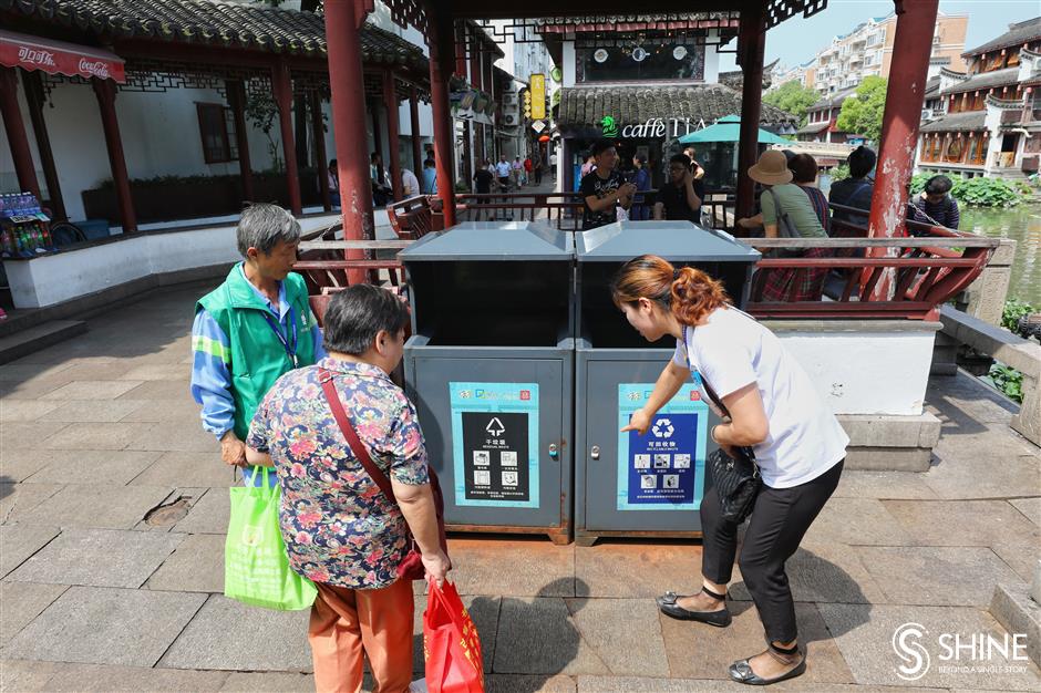 Residents outdo offices in garbage sorting