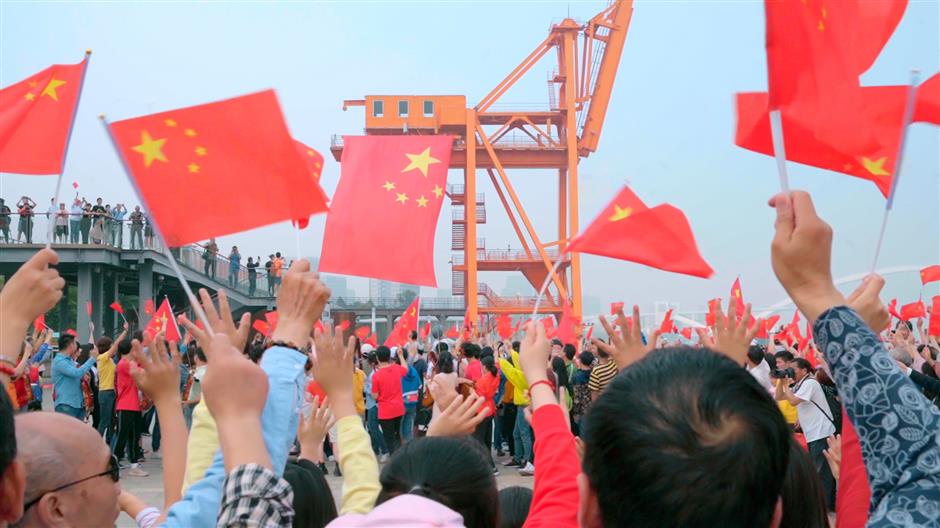 Flash mob sings in Xuhui