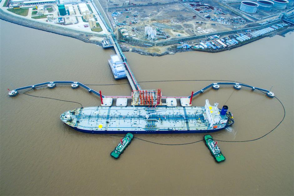 Zhoushan leading nation in energy, shipbuilding and fishing