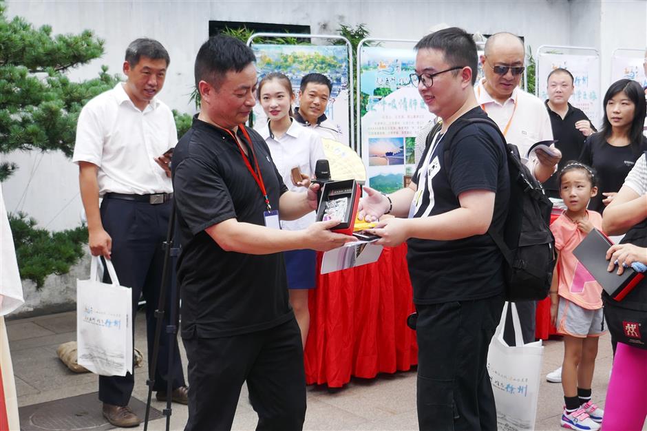 Xuzhou shows off to attract Shanghai tourists