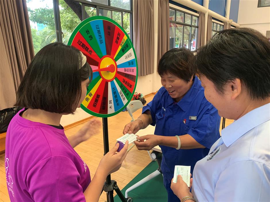 University cleaners get education in garbage sorting SHINE News