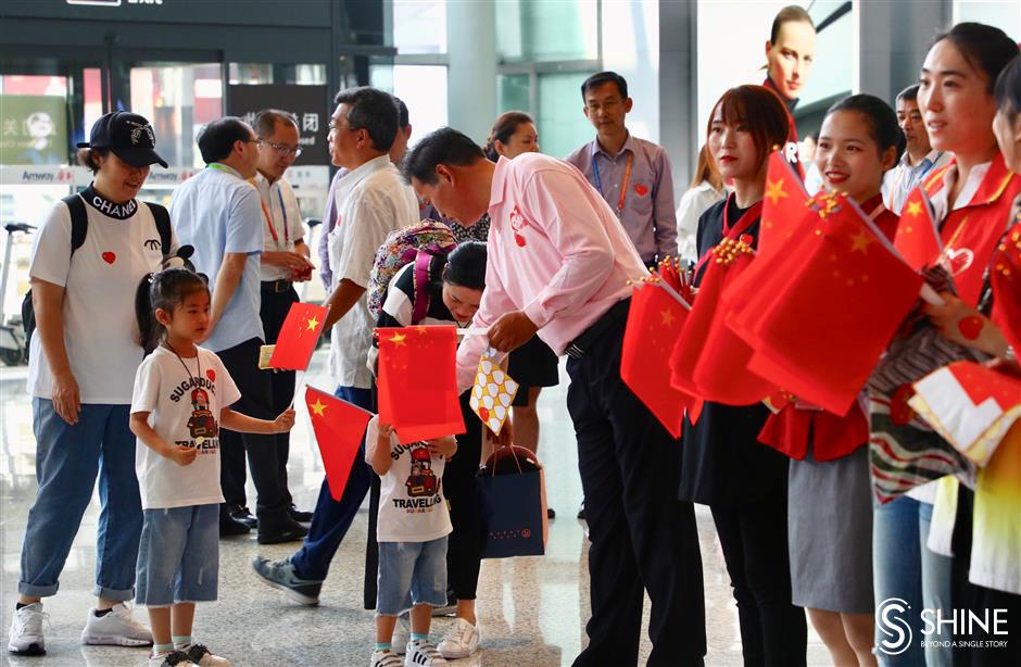 Airport hosts performances, beefs up security for holiday