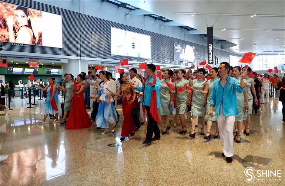 Airport hosts performances, beefs up security for holiday