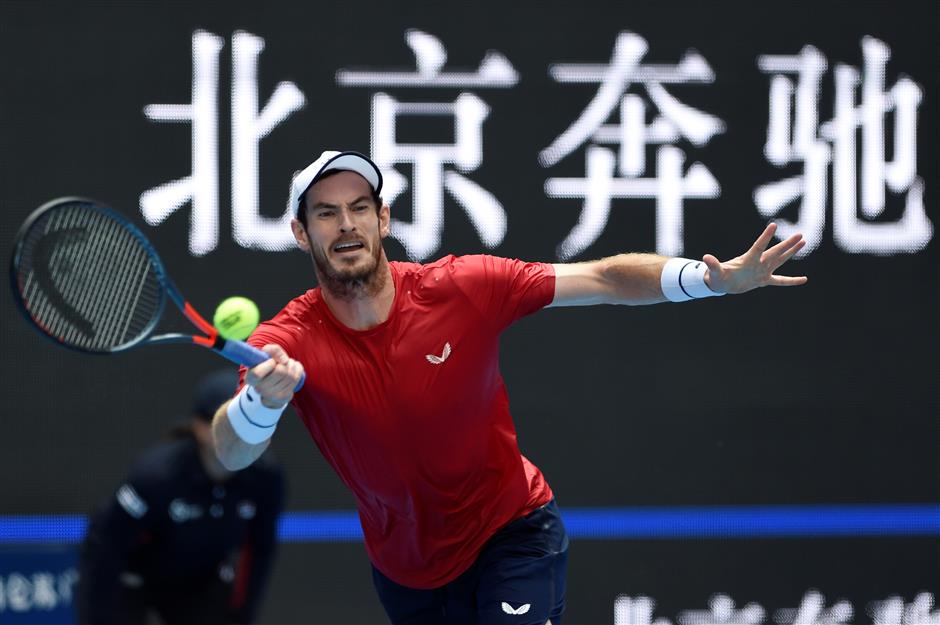 Murray reaches Beijing quarters – and celebrates with a snooze