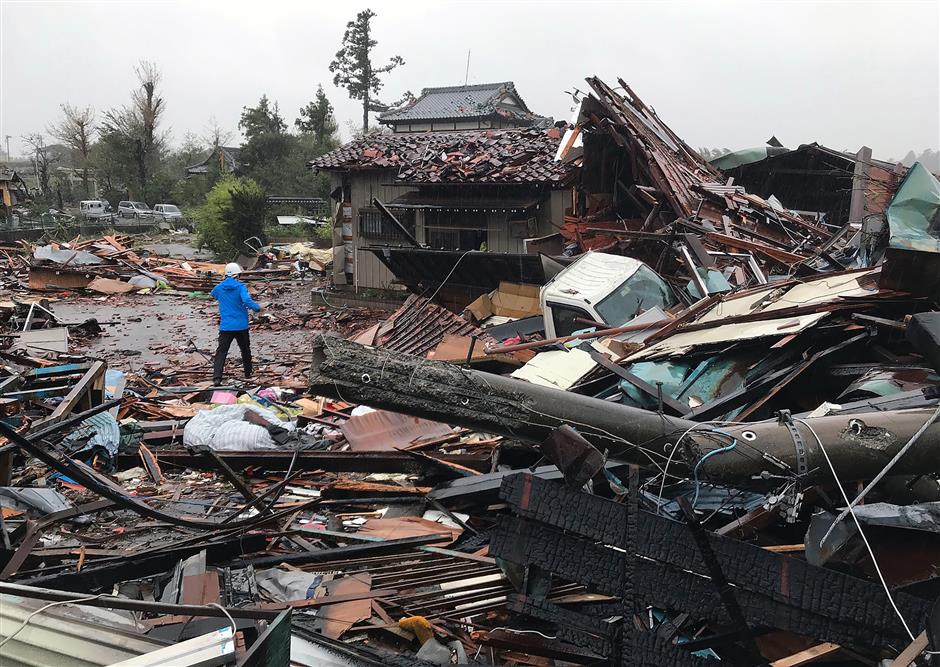 2 dead, 70 injured as Typhoon Hagibis makes landfall on Japan's Izu Peninsula