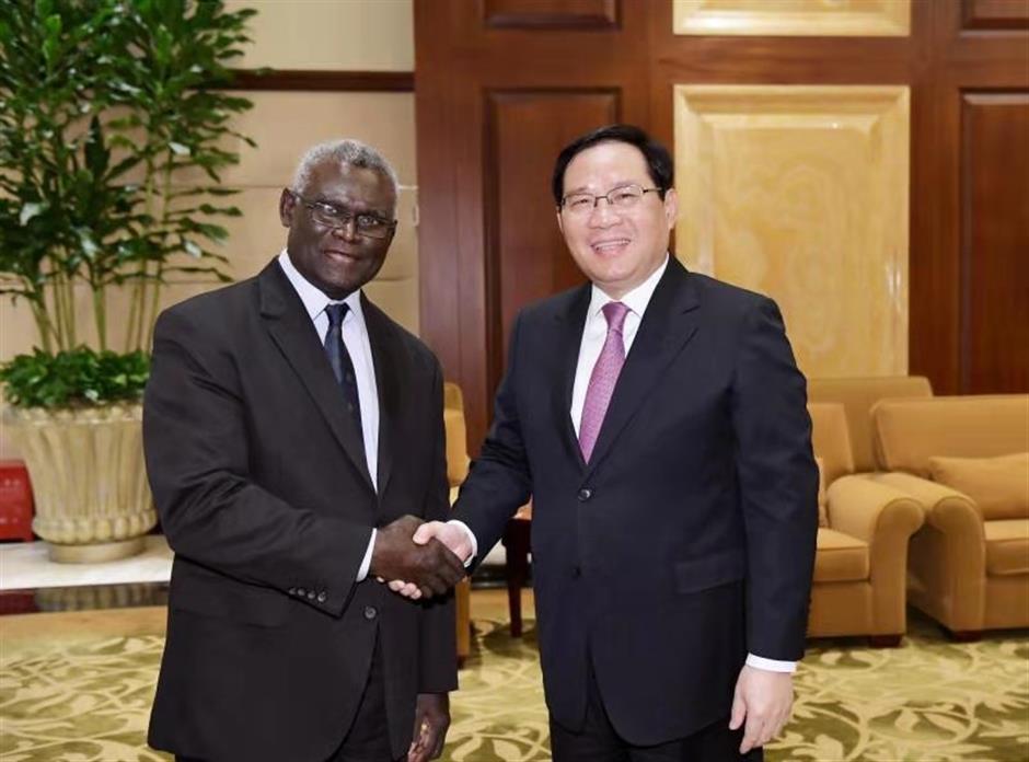 Party Secretary Li meets Solomon Islands PM