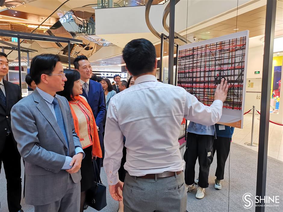 Photo exhibit captures Hong Kong's beauty, traditions