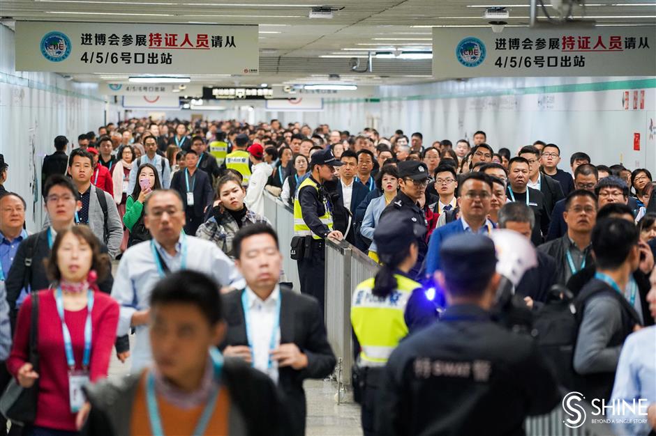 Metro passengers diverted for crowd control at CIIE