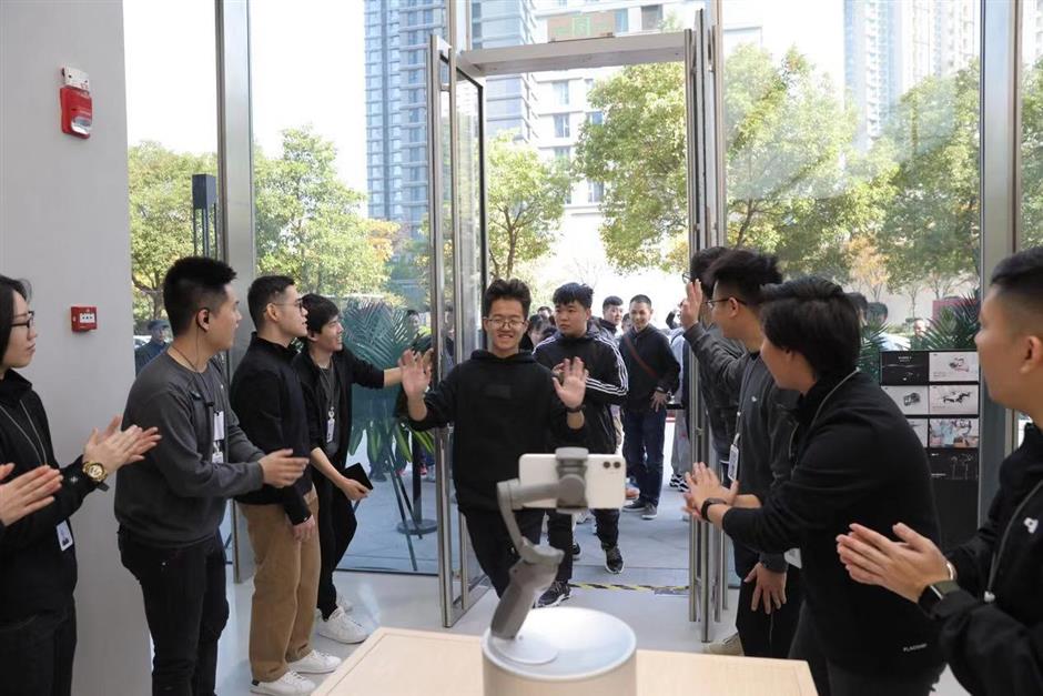 DJI expands in East China with new Hangzhou store