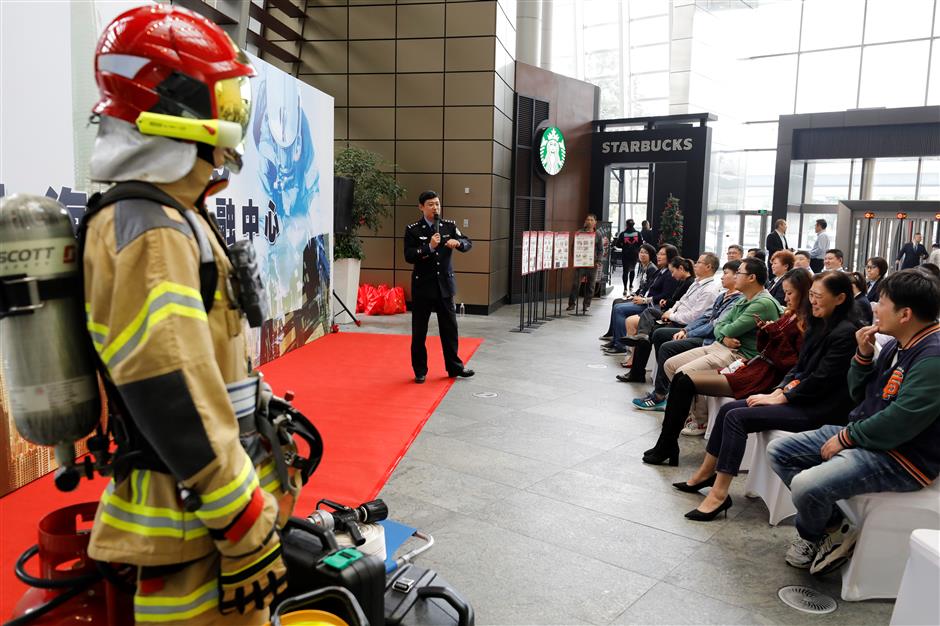 Fire drill in city's 2nd tallest building