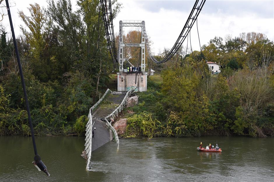 Girl, 15, dies in French suspension bridge tragedy