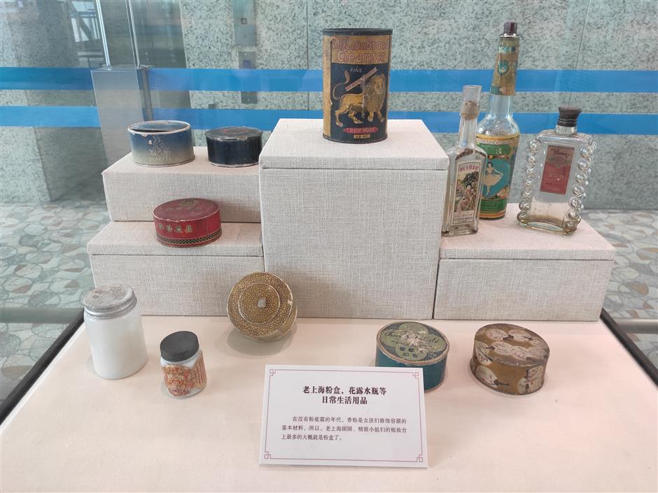 City's history, culture displayed at Pudong airport