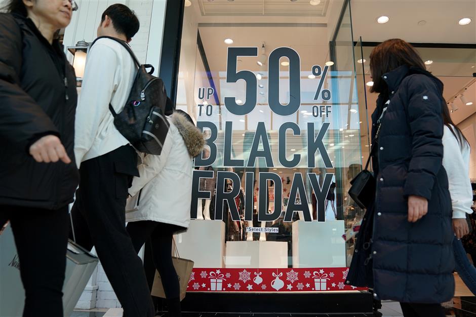 Crazy 'Black Friday' crowd migrating to e-commerce