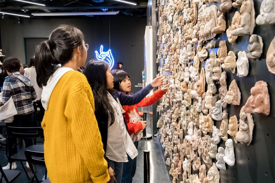 Dunhuang exhibition opens