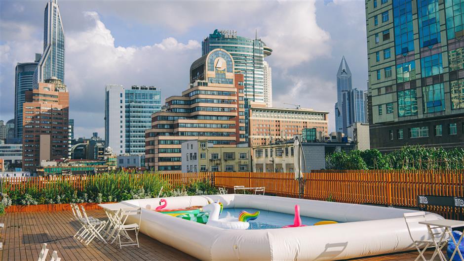 Sky farming brings peace and mindfulness to a busy city