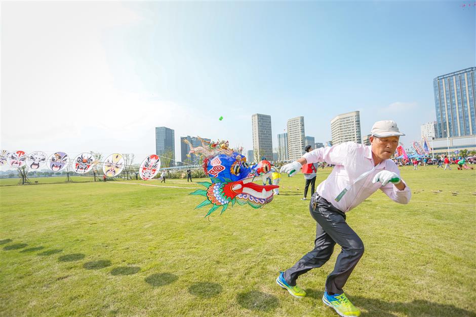 Dragons fly at competition for kite runners