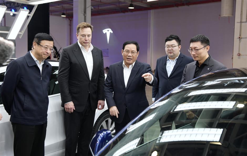 Party Secretary Li visits Tesla gigafactory, meets Musk