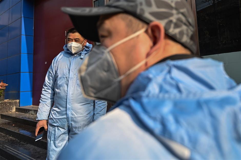 China's Hubei launches hotlines for foreigners amid coronavirus outbreak