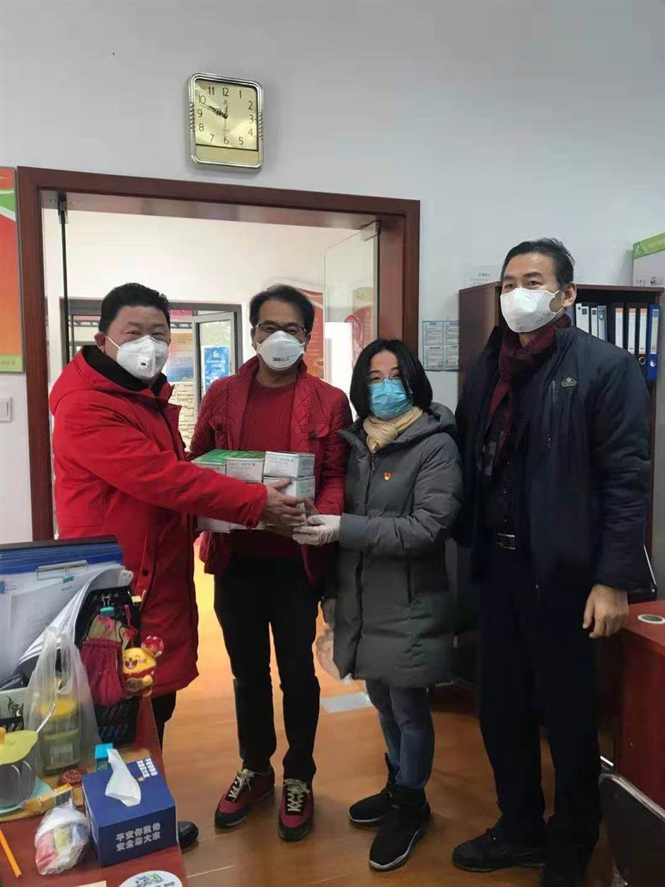 South Koreans busy helping the community