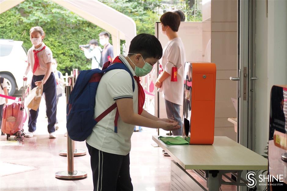 First batch of primary schoolers returns to campus