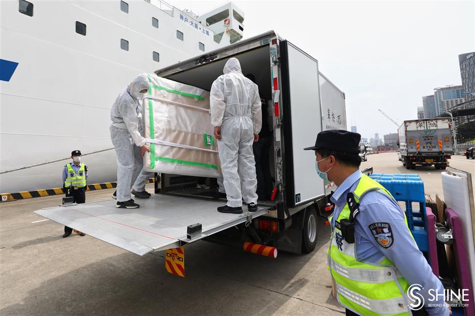 Police escort for precious relics from Japan