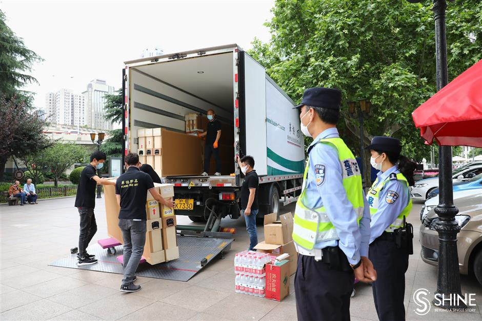 Police escort for precious relics from Japan