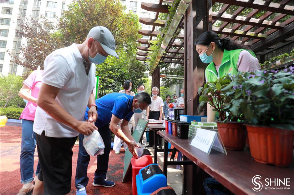 Meet one of Shanghai's trash-sorting trailblazers