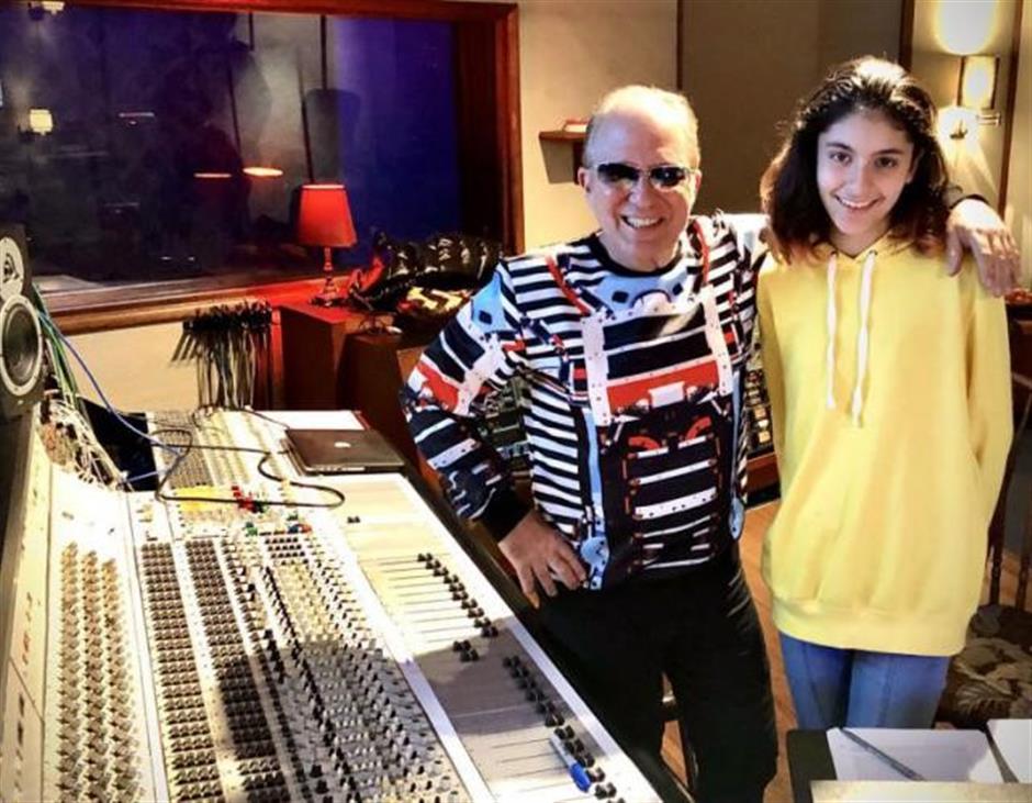 Young Jewish girl debuts song 'We Can be the Universe'