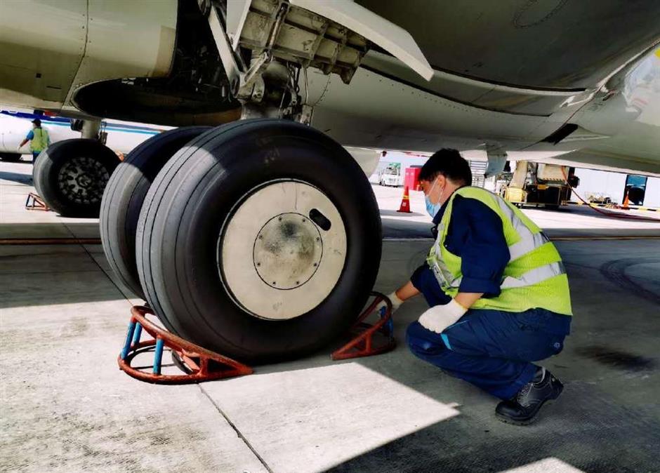 Flights reduced at city airports ahead of typhoon