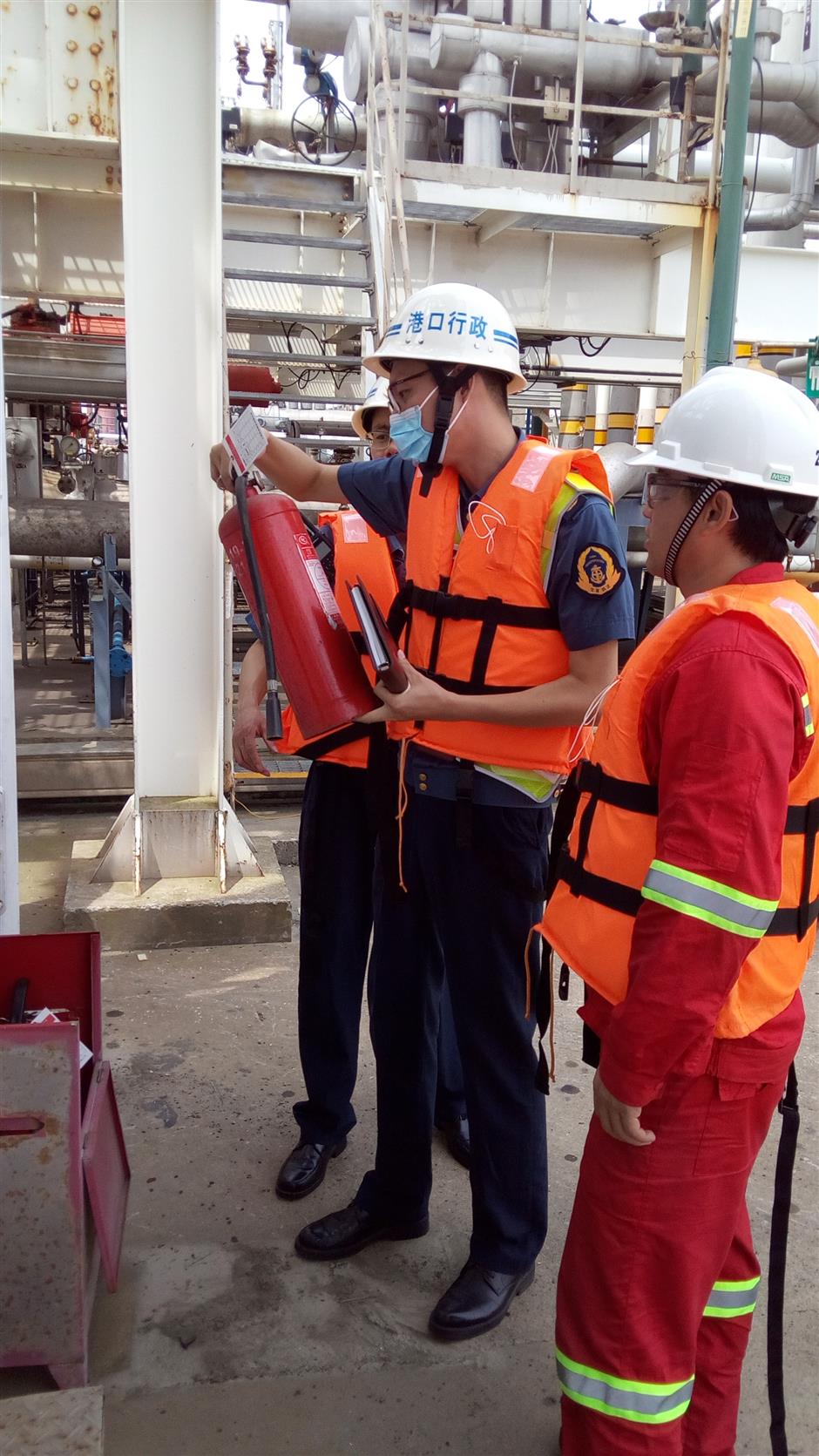 City begins inspection of dangerous goods at port