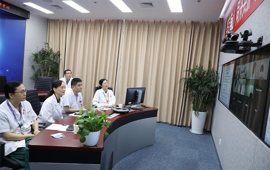 Shanghai doctors help with case in Japan