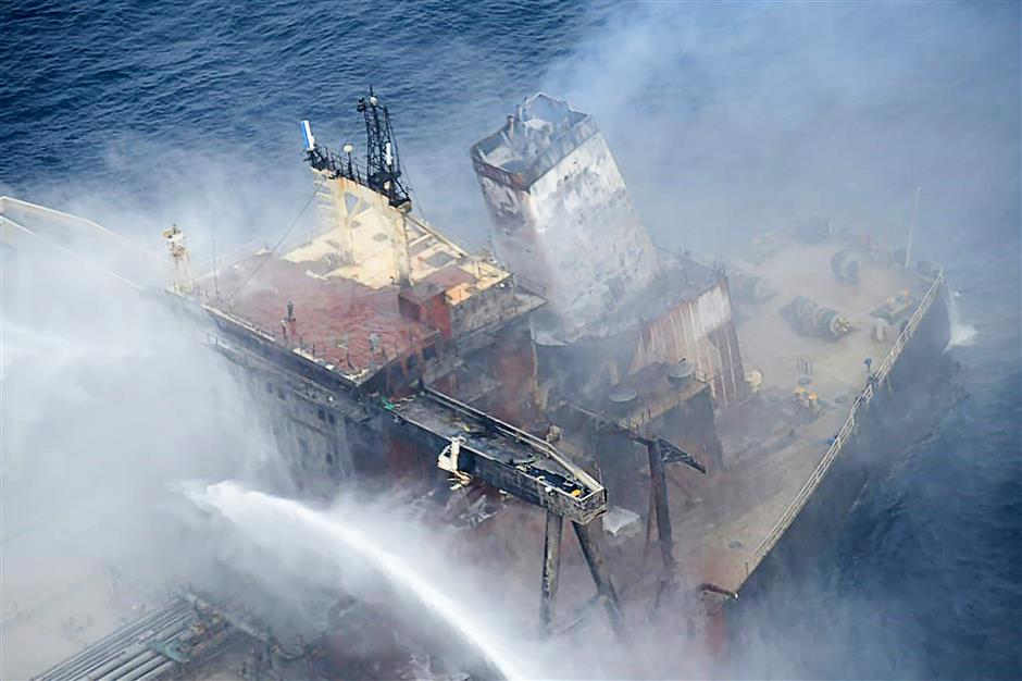 New threat as Sri Lanka oil tanker fire reignites