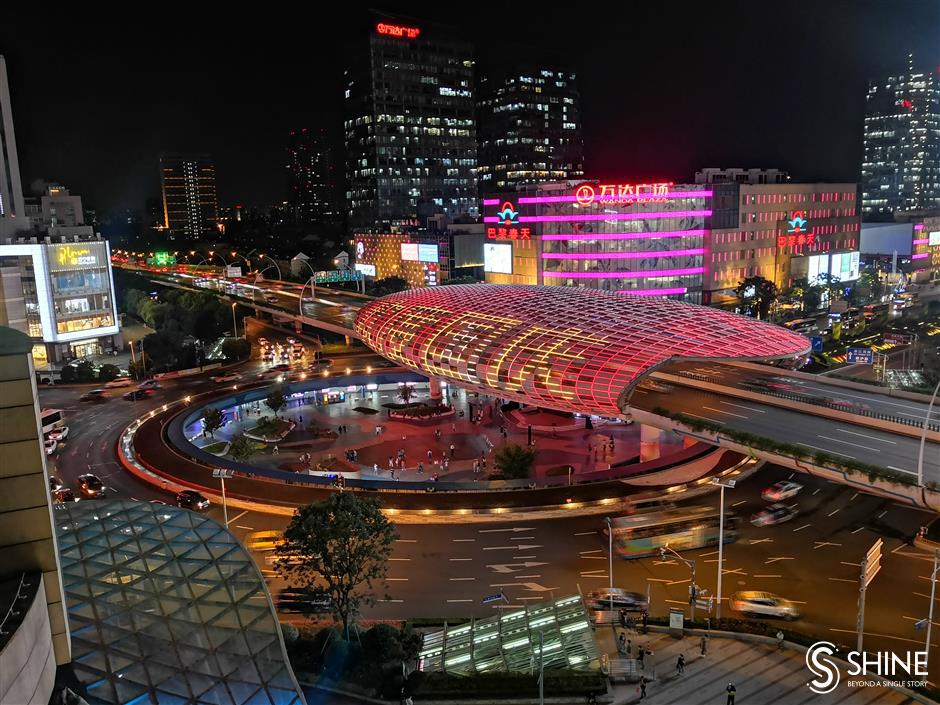 Wujiaochang gets upgraded holiday light display