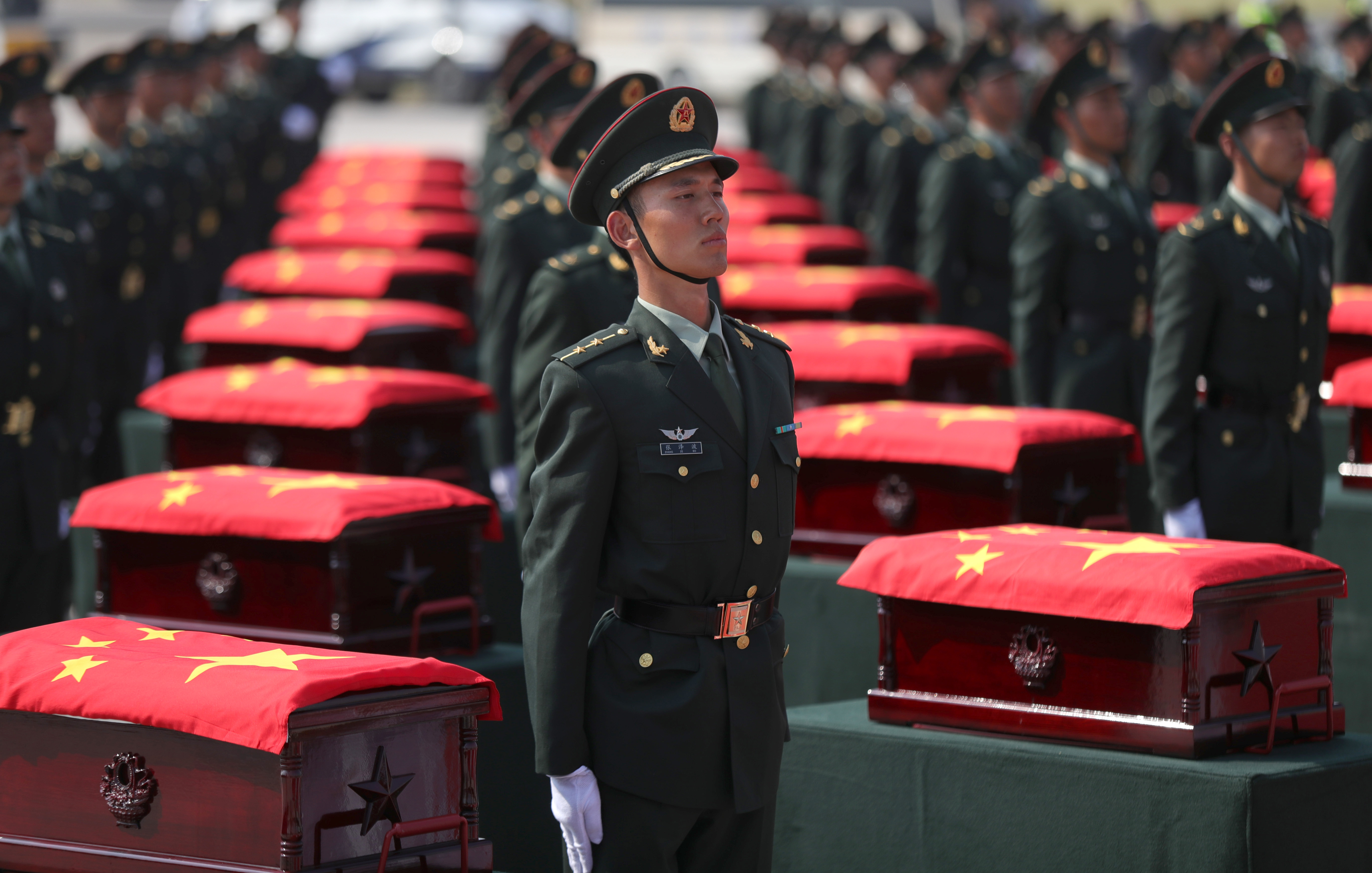 remains of 117 chinese soldiers killed in korean war returned