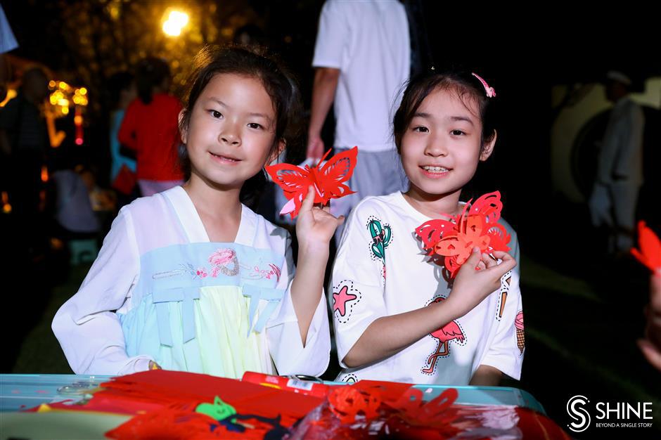 Guilin Park hosts Mid-Autumn Festival celebration