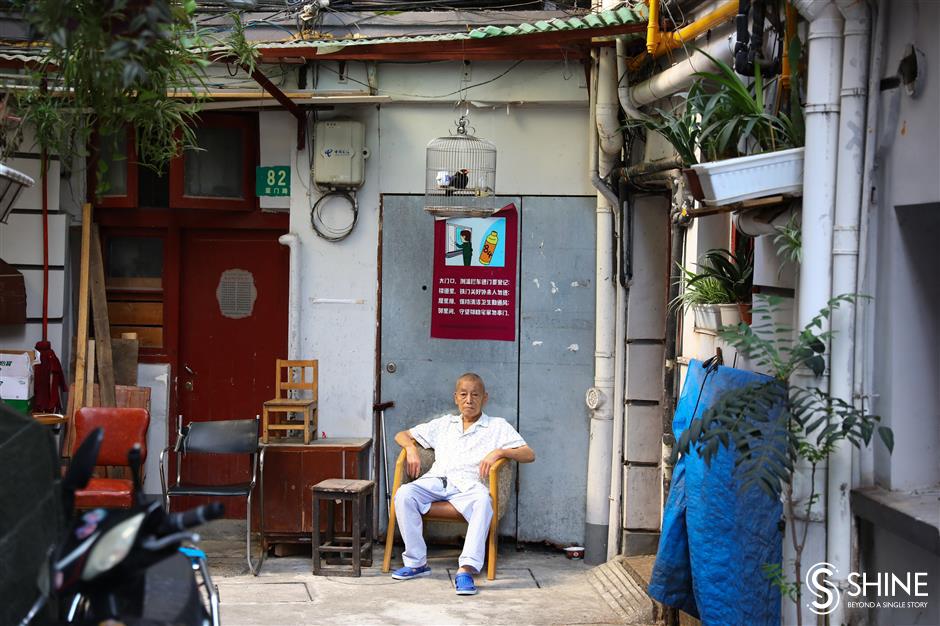 Searching for memories in Shanghais alleys